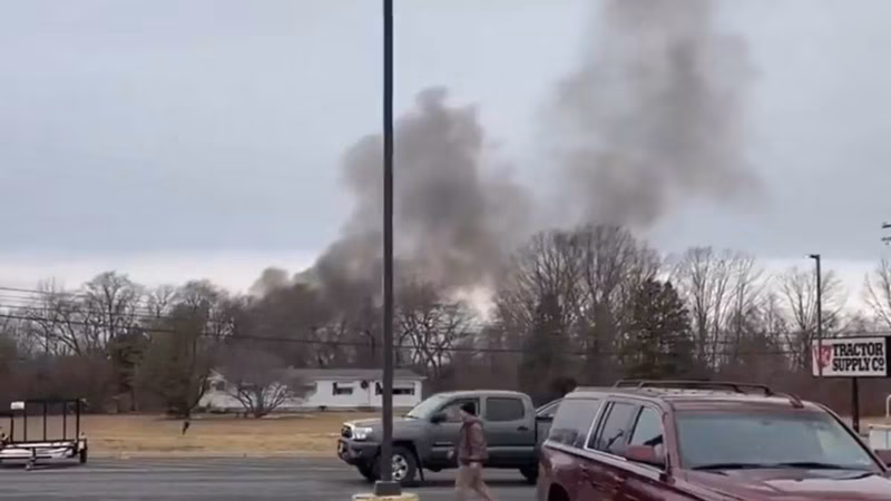 US: 1 dead as two helicopters collide mid-air; video shows thick smoke