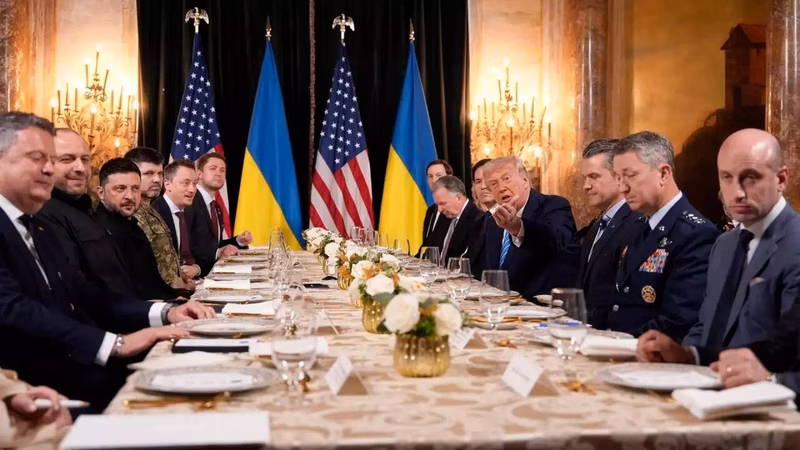 'Would you like food—or is that a bribe?': Trump mocks media — Watch video