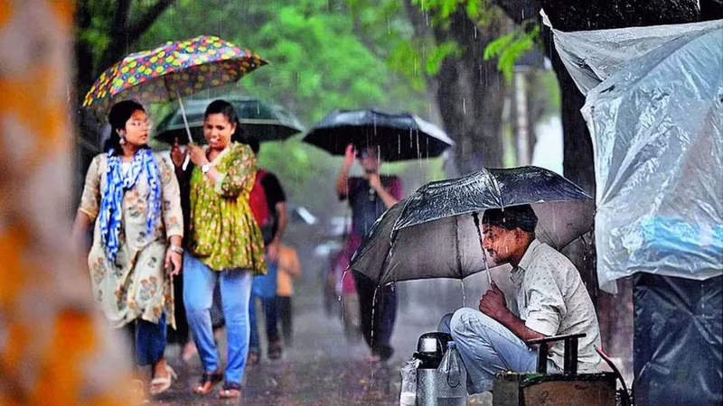 Mumbai receives surprise morning showers on 1st day of 2026