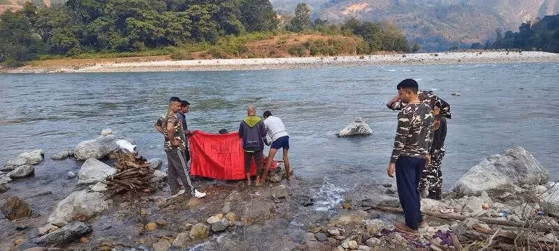 Migration-hit U'khand village short of able-bodied kin, SSB jawans help in woman's cremation