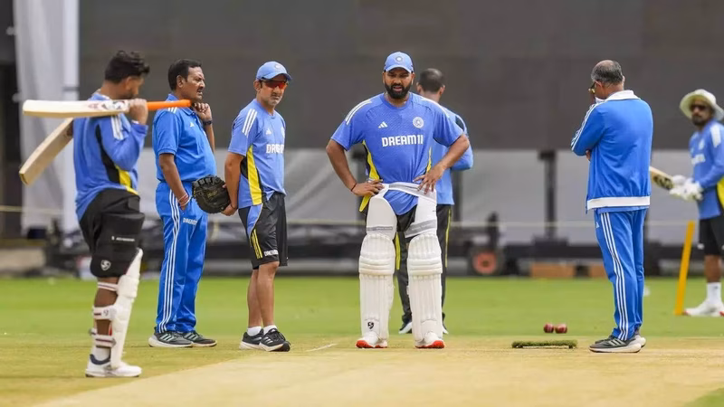 'No thanks': Ex-Pak coach rejects idea of replacing Gambhir as India coach