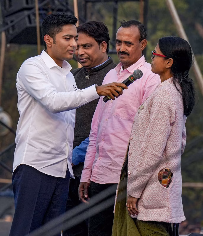 Abhishek Banerjee presents 3 'dead' voters at TMC rally; takes on EC, BJP