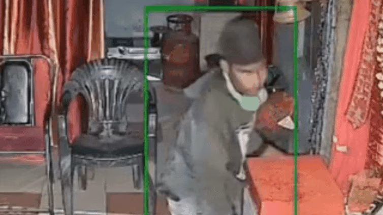 Caught on cam: Thief prays, hesitates for 15 seconds, then steals donation box at temple