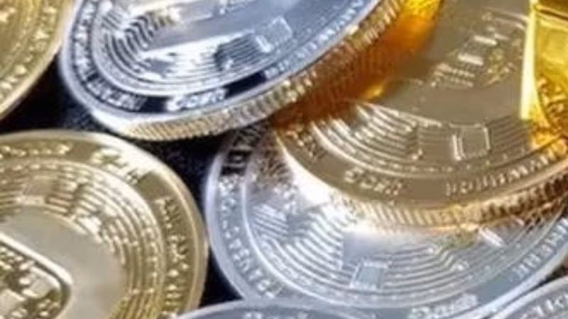 Silver slides Rs 10k on MCX: March 2026 future prices fall nearly 3%; what's the outlook?