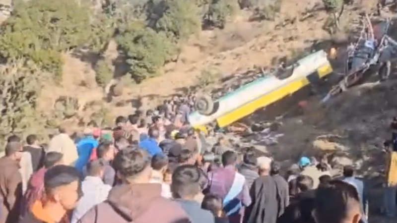 Himachal: 8 dead as private bus rolls down the hill in Sirmaur - video