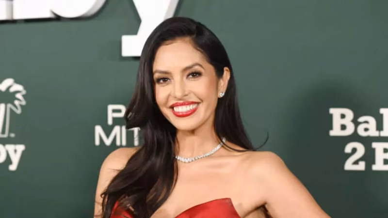 Vanessa Bryant thanks fans for braving rain at emotional Mamba book signing