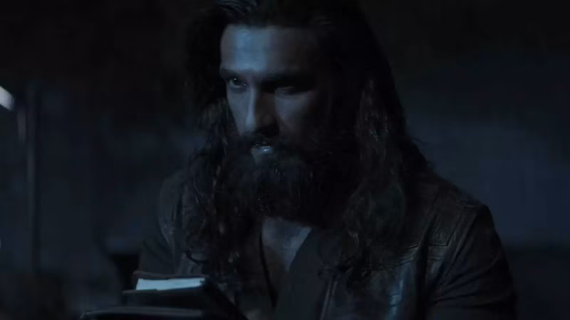 'Dhurandhar'dips to Rs 3.5 crore amid 'The Raja Saab' wave