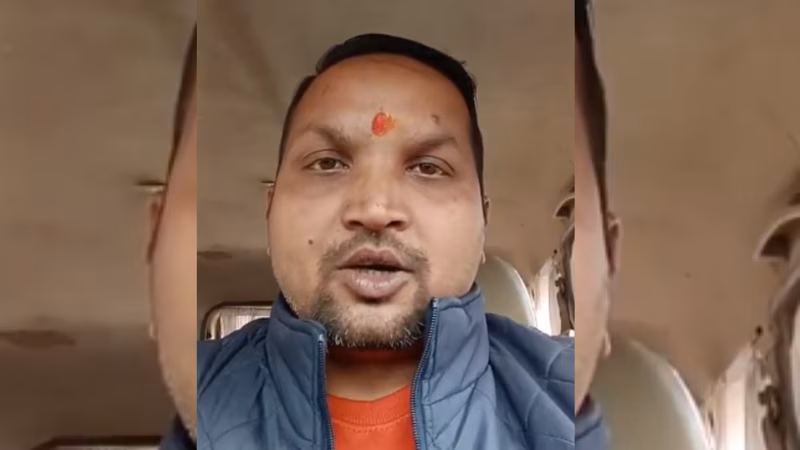 'Mujhe maar kar dikhao': Bajrang Dal member threatens to burn police station in UP