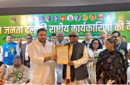 With father Lalu on stage, Tejashwi named RJD's No. 2; sister Rohini protests